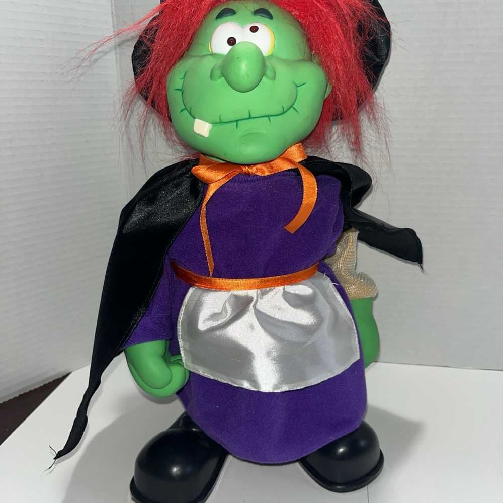 Vtg Halloween Vigor 1997 Animated Witch Monster Music WalkingLaughing 16X8 Works